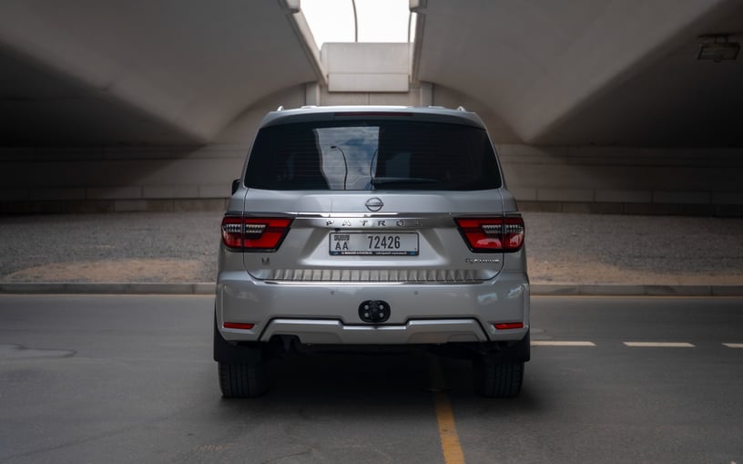 Nissan Patrol Platinum V6 (Zilver), 2024 te huur in Sharjah