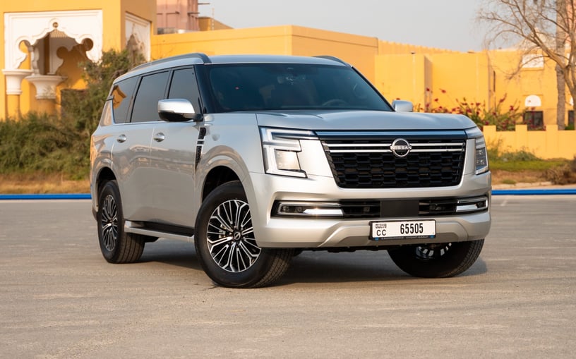 Nissan Patrol Platinum V6 (Zilver), 2025 te huur in Sharjah