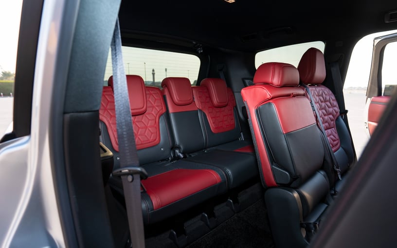 Nissan Patrol Platinum V6 (Zilver), 2025 te huur in Sharjah