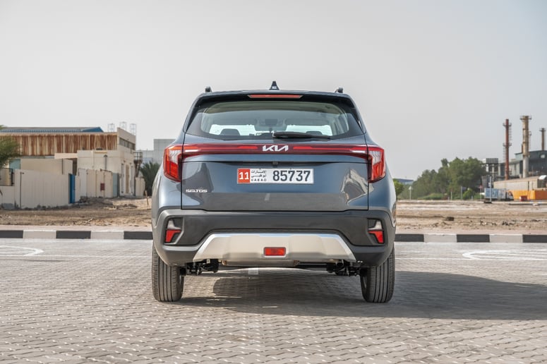 KIA Seltos (Gris Fonc&eacute;), 2024 &agrave; louer &agrave; Ras Al Khaimah