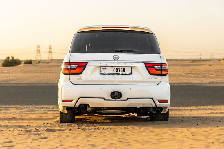 2021 Nissan Patrol Platinum (Bianca), 2021 in affitto a Dubai