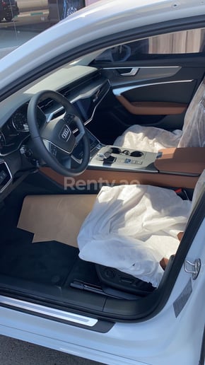 Dubai'de kiralık Audi A6 (Beyaz), 2021