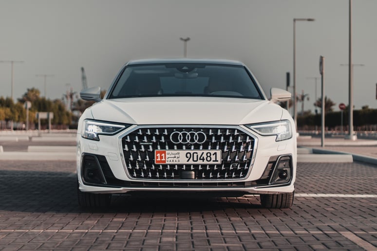 Audi A8 (Blanc), 2022 &agrave; louer &agrave; Abu Dhabi
