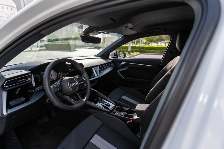 Audi A3 (Wei&szlig;), 2025 - Leasingangebote in Abu Dhabi