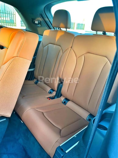 Dubai'de kiralık Audi Q7 (Beyaz), 2020