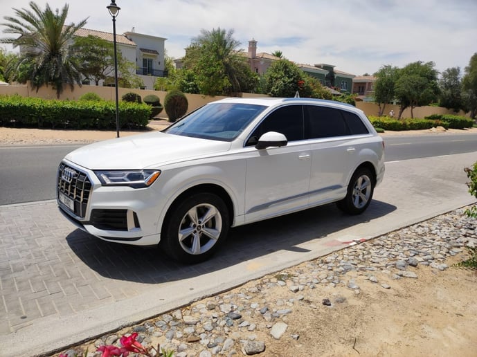 在迪拜 租 奥迪Q7 (白色), 2022