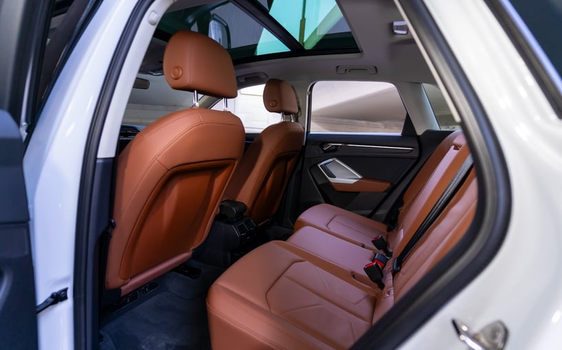 Audi Q3 (Белый), 2024 - предложения по лизингу в Дубай