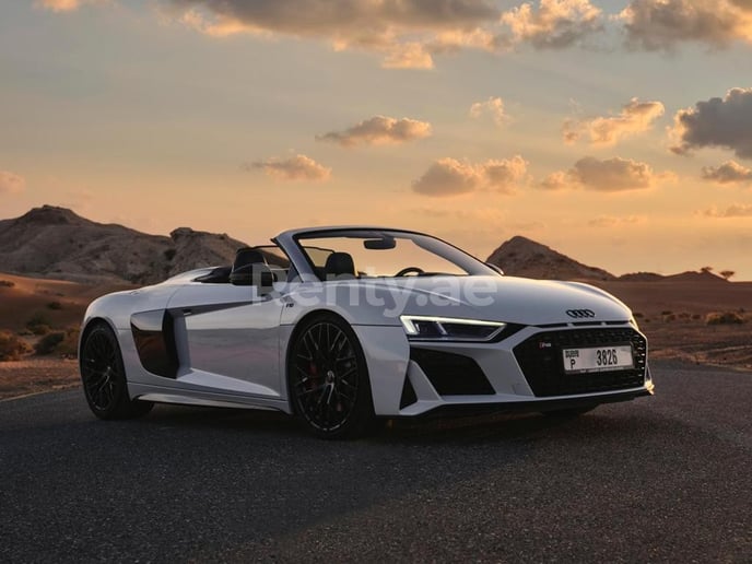 Audi R8 Facelift (Bianca), 2020 in affitto a Dubai
