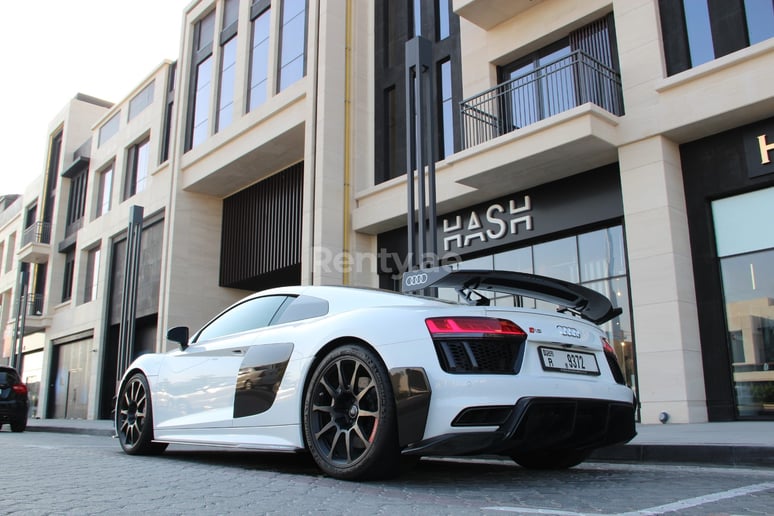 إيجار أودي R8 V10 Plus Limited (أبيض), 2019 في دبي