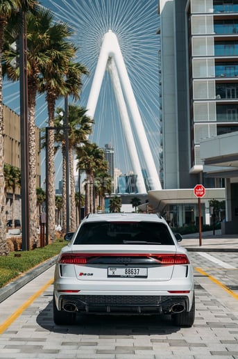 Dubai'de kiralık Audi RSQ8 (Beyaz), 2021
