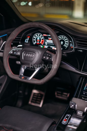 Dubai'de kiralık Audi RSQ8 (Beyaz), 2021