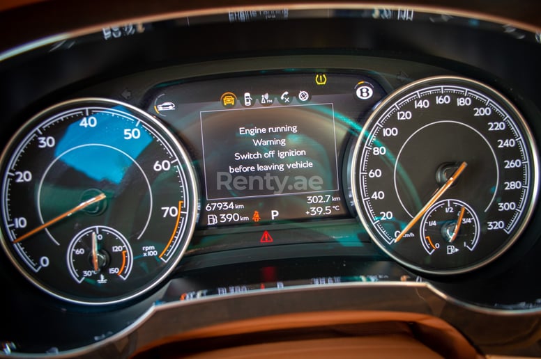 Bentley Bentayga (Bianca), 2019 in affitto a Dubai