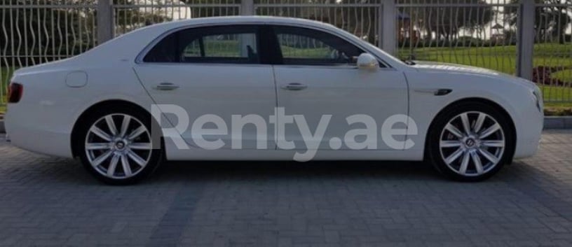 Bentley Flying Spur (Blanc), 2018 &agrave; louer &agrave; Duba&iuml;