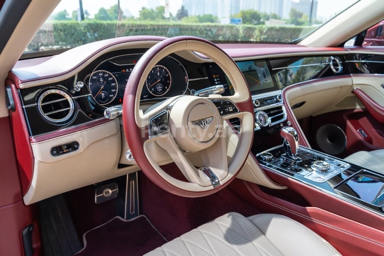 Bentley Flying Spur (Blanc), 2020 &agrave; louer &agrave; Duba&iuml;