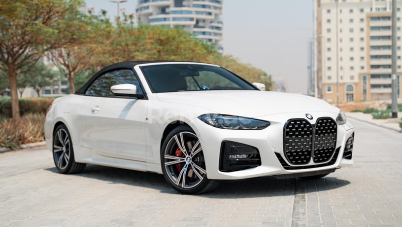 BMW 430i cabrio (Bianca), 2021 in affitto a Ras Al Khaimah