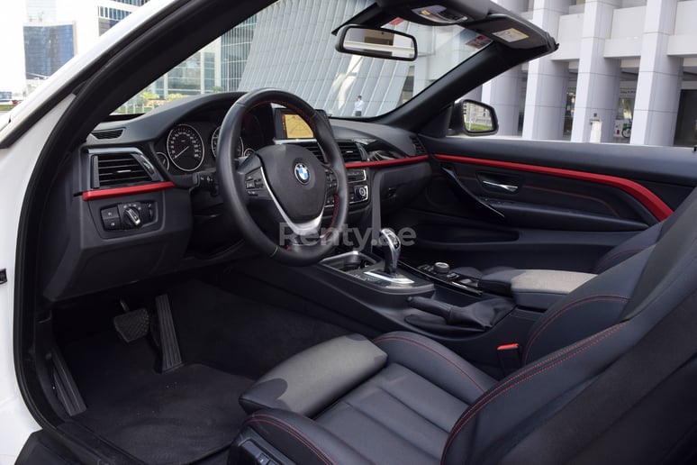 BMW 420i Cabrio (Wei&szlig;), 2017  zur Miete in Dubai