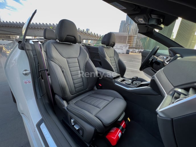 BMW 430i cabrio (Белый), 2022 для аренды в Дубай