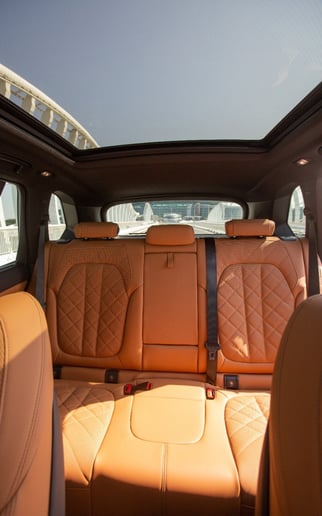 BMW X5 40iM (Wit), 2023 te huur in Abu Dhabi