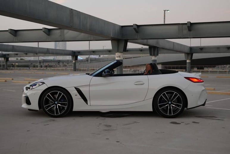 إيجار BMW Z4 M40i (أبيض), 2020 في دبي 1