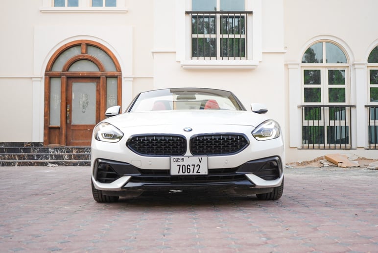 Dubai'de kiralık BMW Z4 (Beyaz), 2019