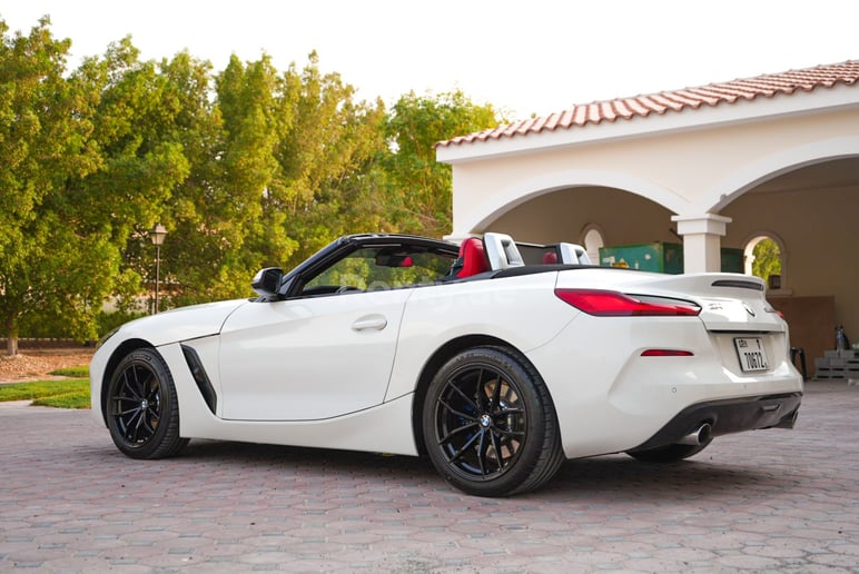 Dubai'de kiralık BMW Z4 (Beyaz), 2019