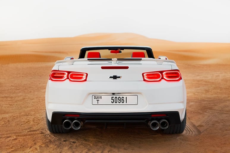 Chevrolet Camaro V6 (Blanco), 2021 para alquiler en Sharjah