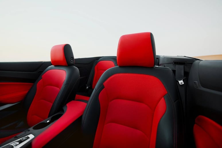 Chevrolet Camaro V6 (Blanco), 2021 para alquiler en Sharjah