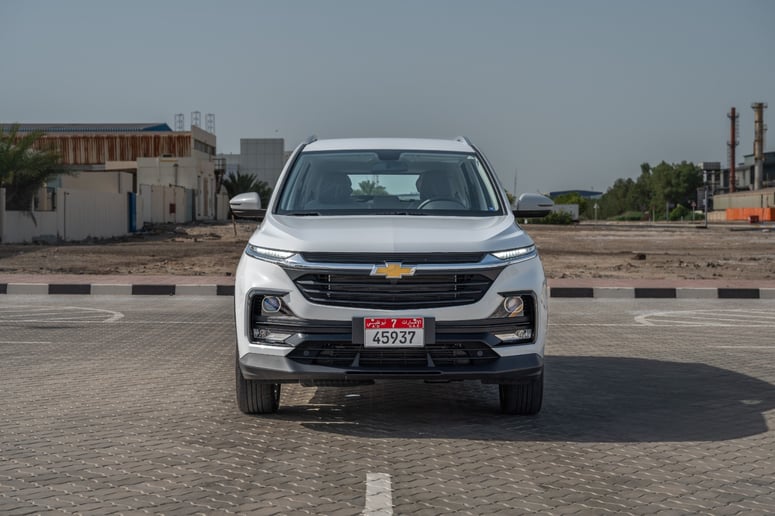 Chevrolet Captiva (Bianca), 2024 in affitto a Abu Dhabi