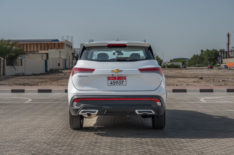 Chevrolet Captiva (Bianca), 2024 in affitto a Abu Dhabi