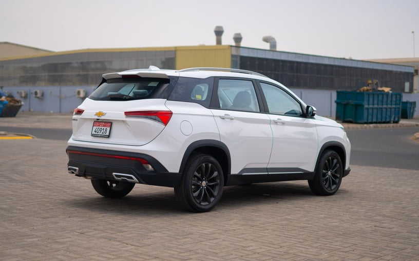 在沙迦 租 雪佛兰Captiva (白色), 2024