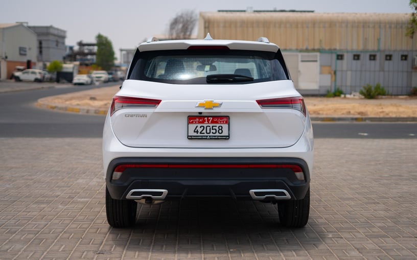Chevrolet Captiva (Blanc), 2024 &agrave; louer &agrave; Ras Al Khaimah