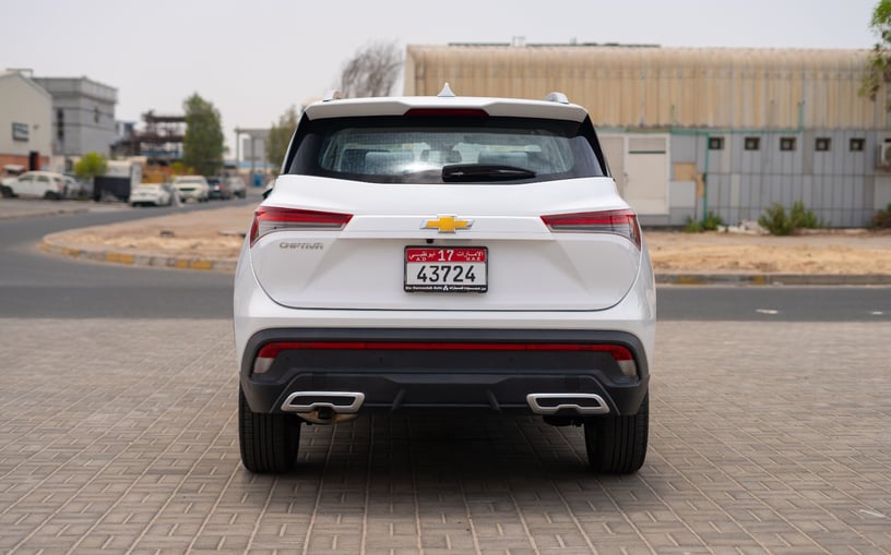 Dubai'de kiralık Chevrolet Captiva (Beyaz), 2024