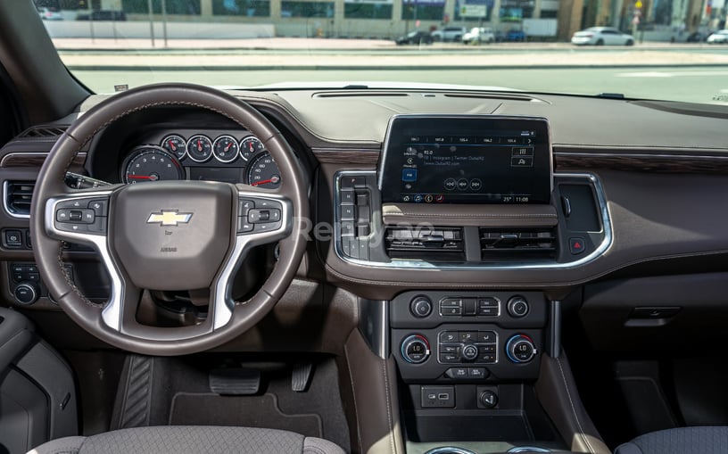 Chevrolet Tahoe (Wei&szlig;), 2021  zur Miete in Abu Dhabi