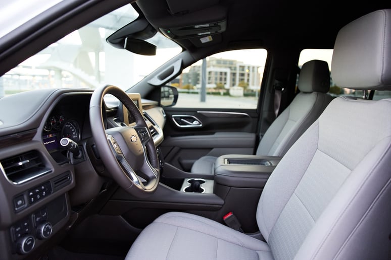 Chevrolet Tahoe (Wei&szlig;), 2023  zur Miete in Abu Dhabi