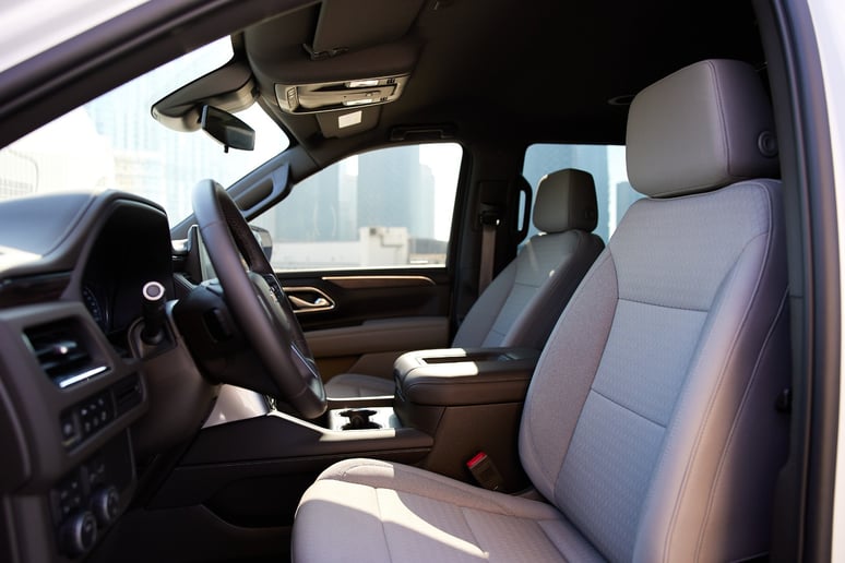 Chevrolet Tahoe (Wei&szlig;), 2023  zur Miete in Abu Dhabi