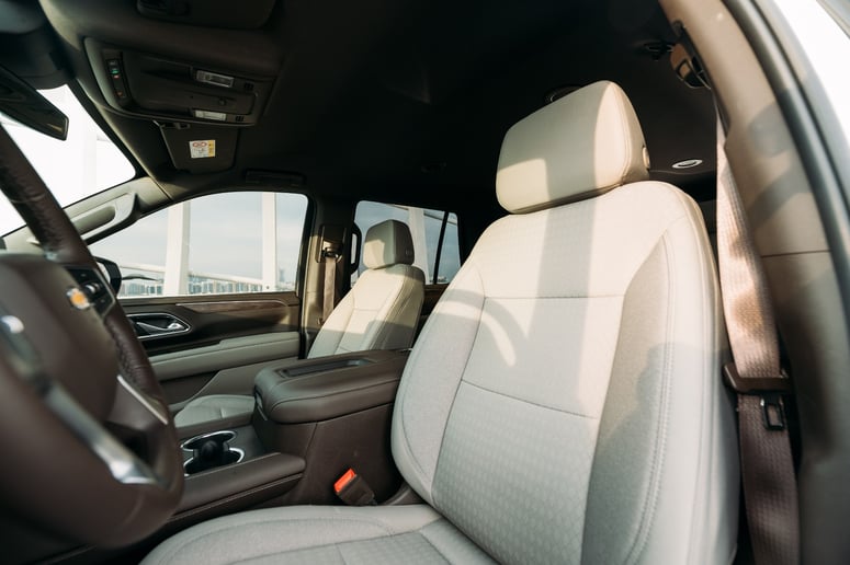 Chevrolet Tahoe (Blanco), 2023 para alquiler en Sharjah
