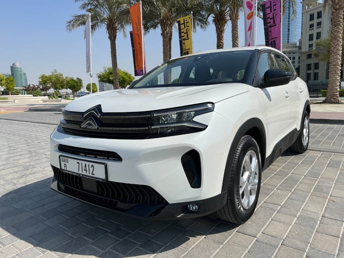 Citroen C5 Aircross (Wit), 2023 te huur in Dubai