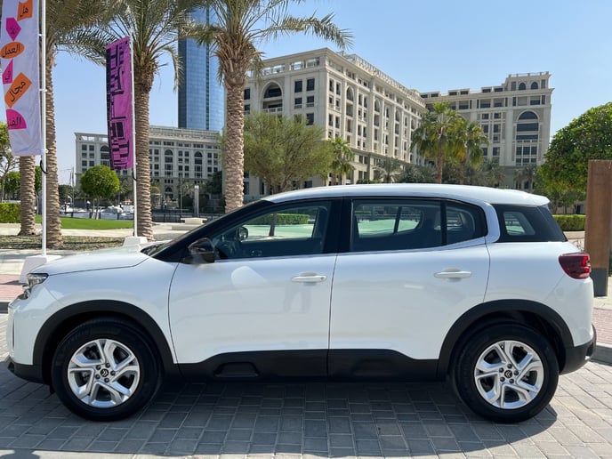 Citroen C5 Aircross (Wit), 2023 te huur in Dubai