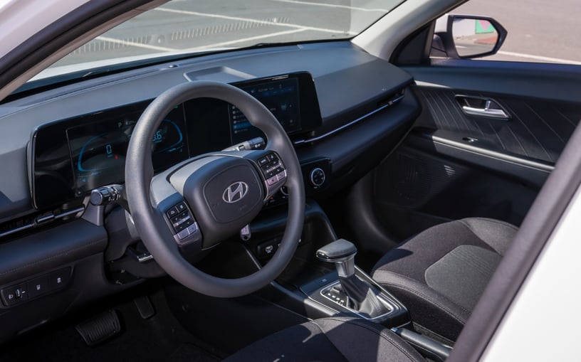 Hyundai Accent (Белый), 2024 для аренды в Шарджа