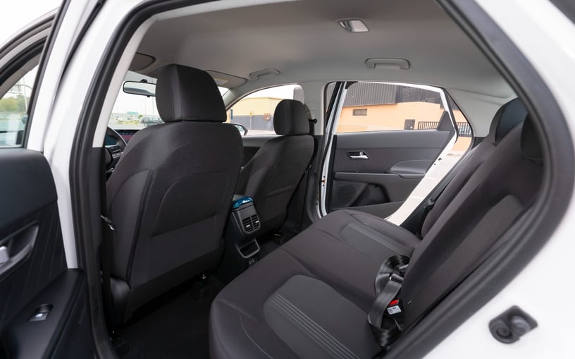 Hyundai Accent (Белый), 2024 для аренды в Шарджа