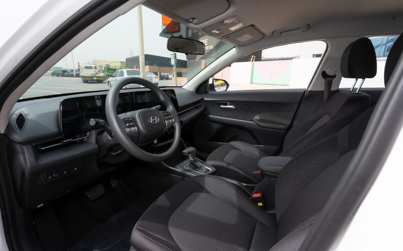 Hyundai Accent (Белый), 2024 для аренды в Шарджа
