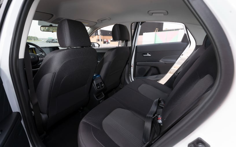 Hyundai Accent (Белый), 2024 для аренды в Шарджа