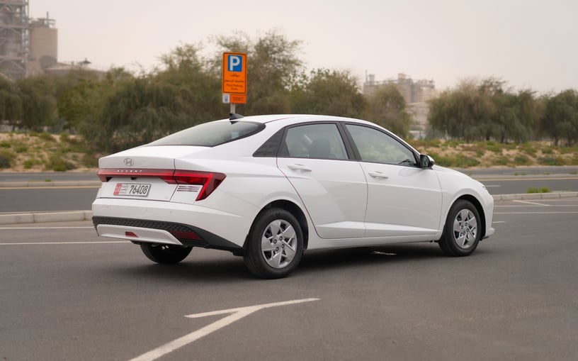 Hyundai Accent (Белый), 2024 для аренды в Шарджа