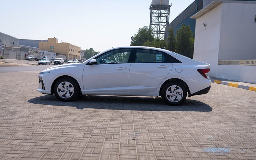 Hyundai Accent (Белый), 2024 для аренды в Шарджа