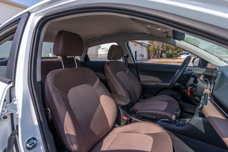 Hyundai Accent (Белый), 2024 для аренды в Шарджа