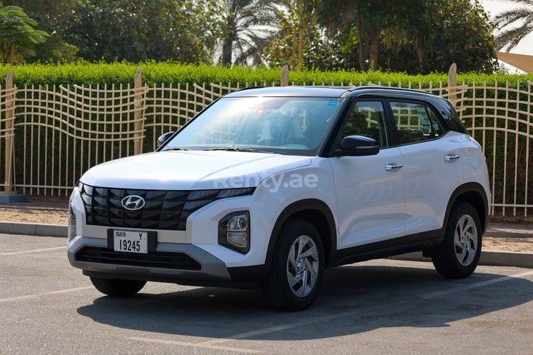 Hyundai Creta (Blanco), 2023 para alquiler en Dub&aacute;i