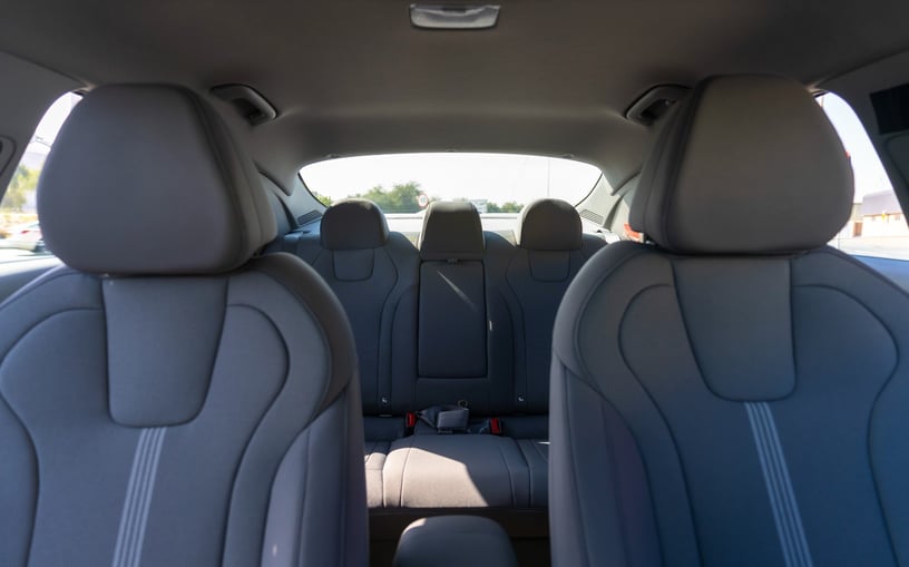 Hyundai Elantra (Bianca), 2024 in affitto a Abu Dhabi