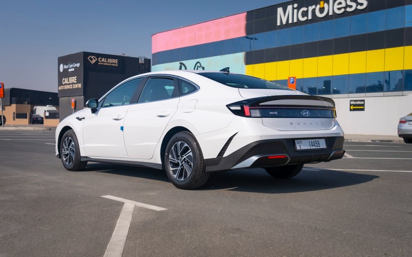 Hyundai Sonata (Белый), 2024 для аренды в Шарджа