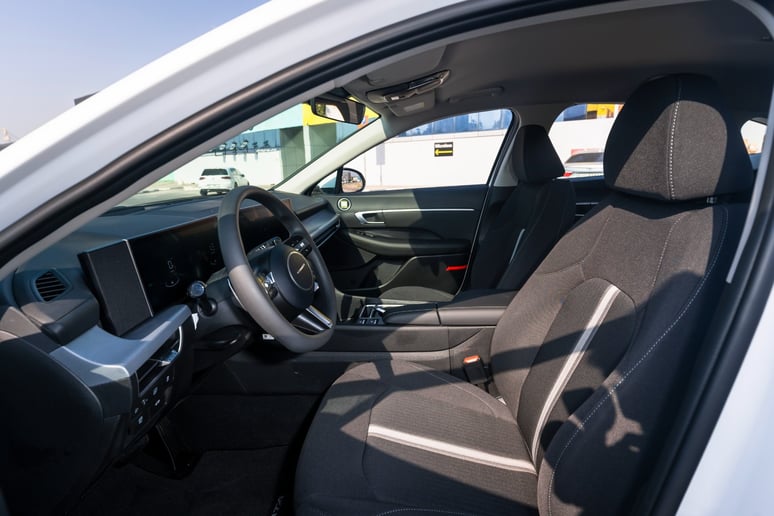 Hyundai Sonata (Белый), 2024 для аренды в Шарджа