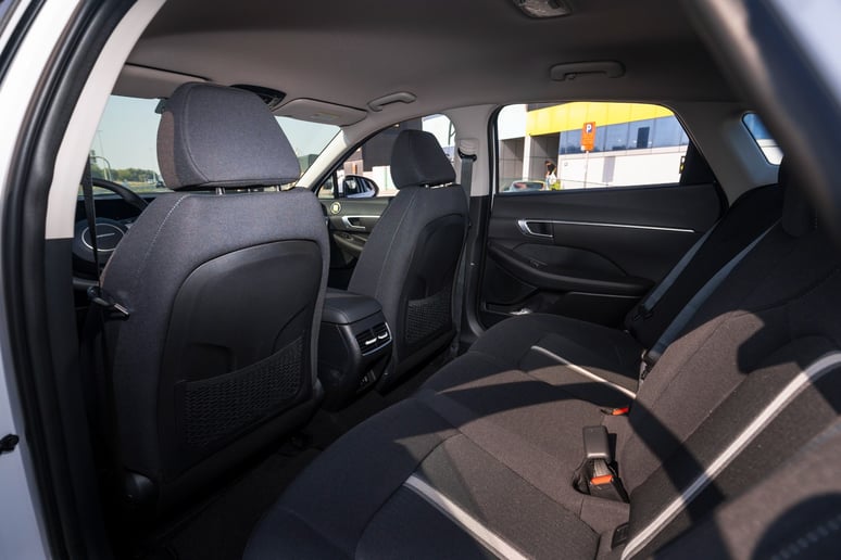 Hyundai Sonata (Белый), 2024 для аренды в Шарджа